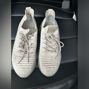 Cushionaire Apolo-T Beige Women’s size 10 trainer sneakers